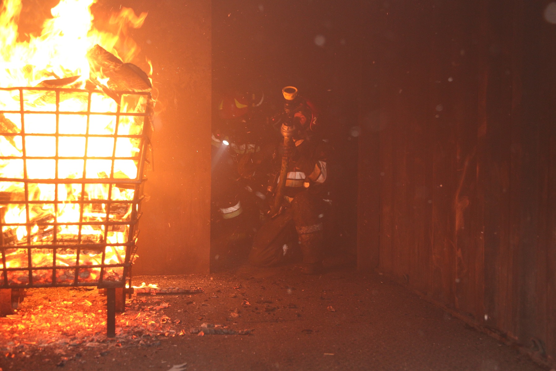 Zakończenie szkolenia specjalistycznego z zakresu gaszenia pożarów wewnętrznych