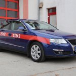 Przekazanie lekkiego samochodu operacyjnego z CS PSP do Ochotniczej Straży Pożarnej w Trzebniowie