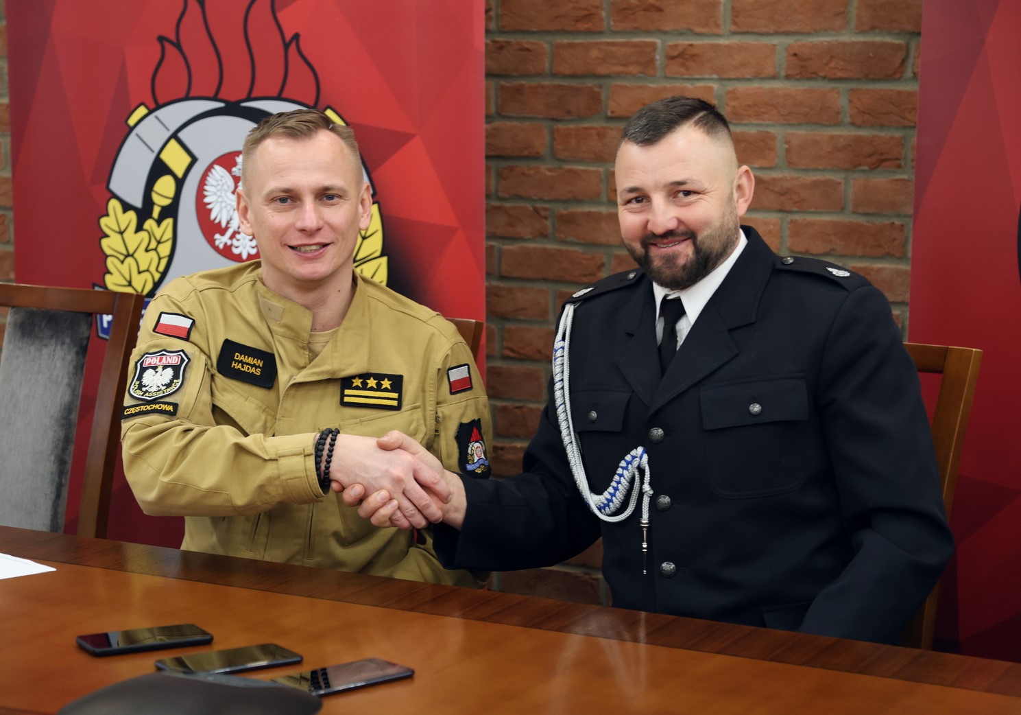 Przekazanie sprzętu łączności z Centralnej Szkoły PSP w Częstochowie do Ochotniczej Straży Pożarnej w Mstowie