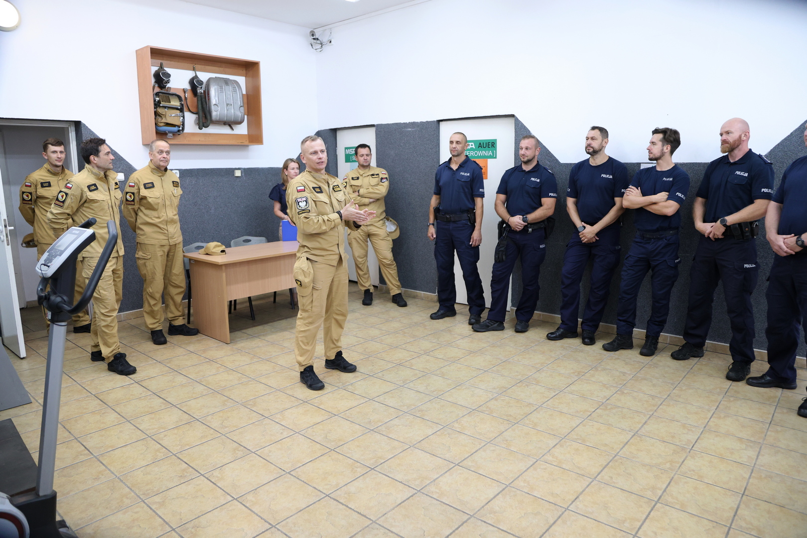 Szkolenie w zakresie "Sprzęt ochrony układu oddechowego" realizowane dla funkcjonariuszy Komendy Wojewódzkiej Policji w Katowicach